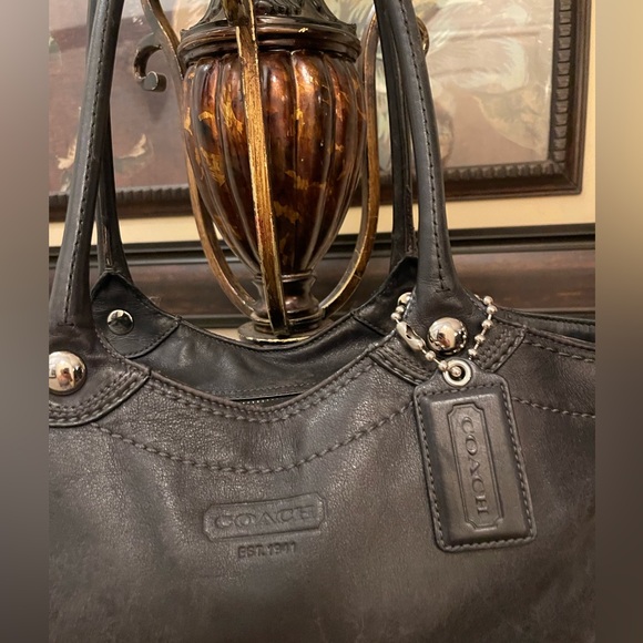 Vintage Coach please check all picture of condition - Picture 5 of 17